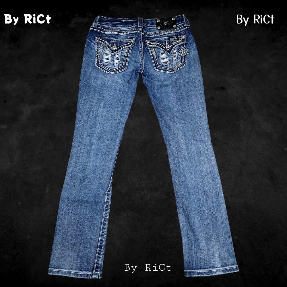 Miss Me Women's Straight Leg Jeans Size 28x31 Stretch Embroidered Embellished